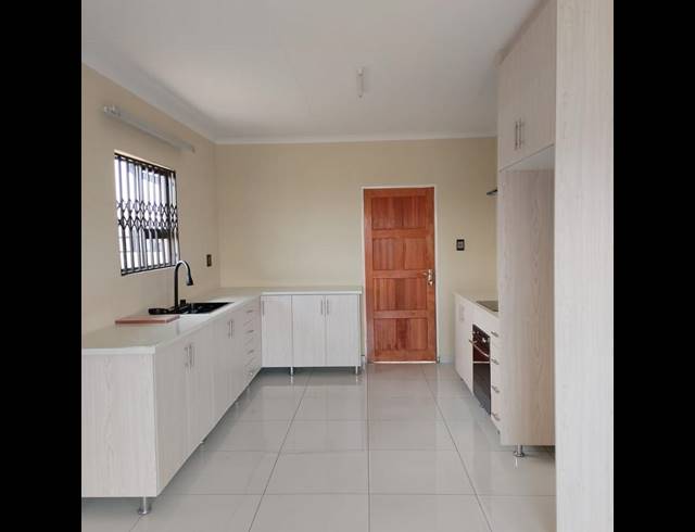 3 BEDROOM HOUSE FOR SALE IN AZAADVILLE